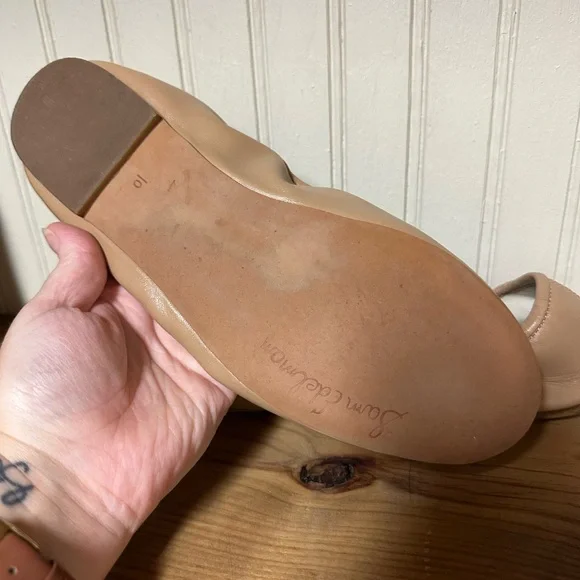 Sam Edelman Women's Nude Scalloped Flats - Picture 7 of 9